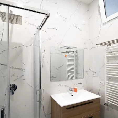 Garibaldi Isola - 80m From Garibaldi Station & 10min From Station Apartamento Milão